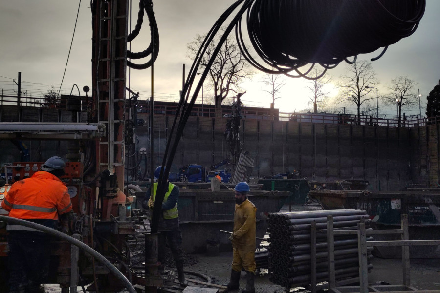 Einbau einer Erdwärmesonde